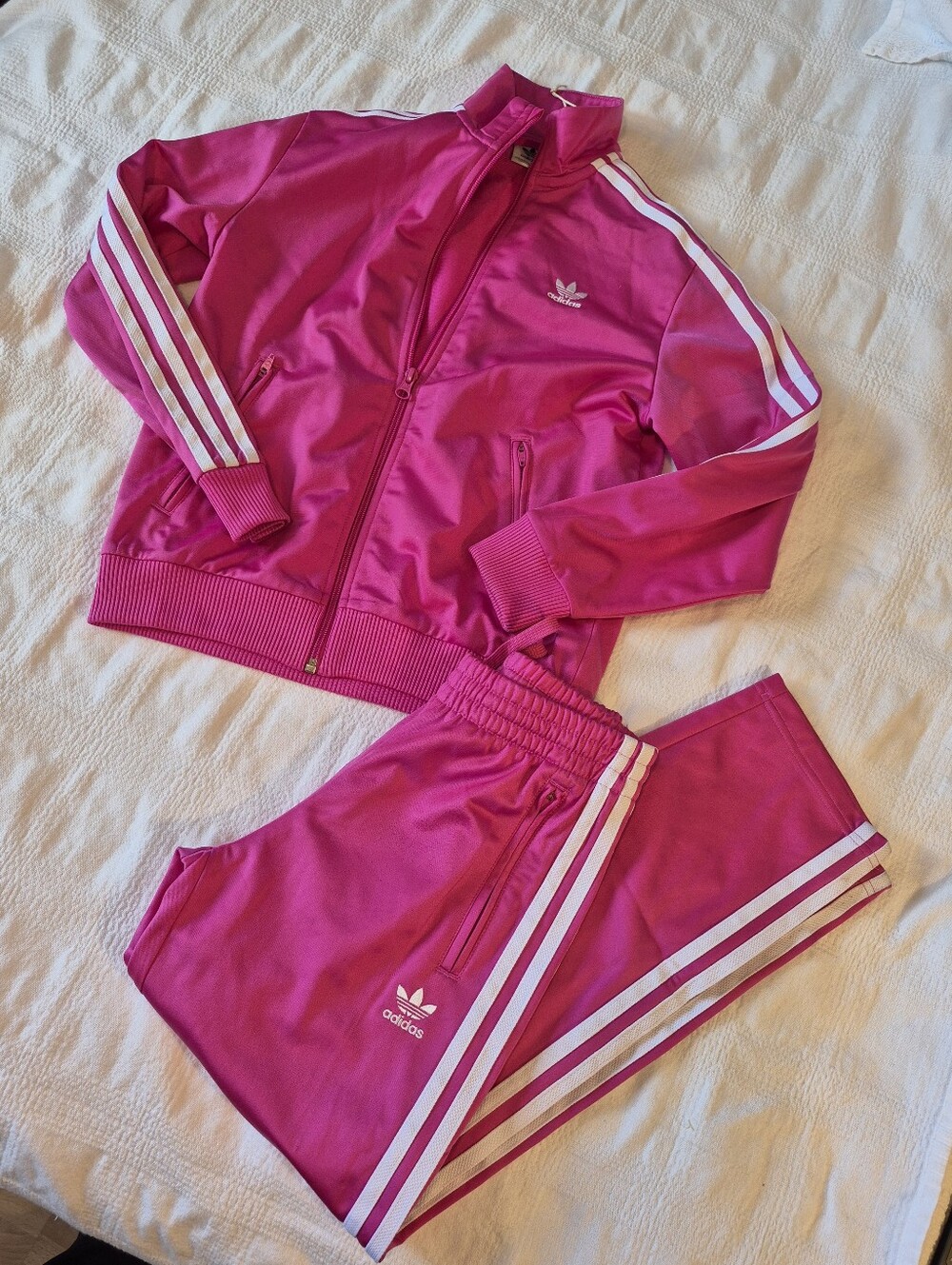 Adidas girls size Small or 10 fuchsia pink zip up jacket & matching pants EUC